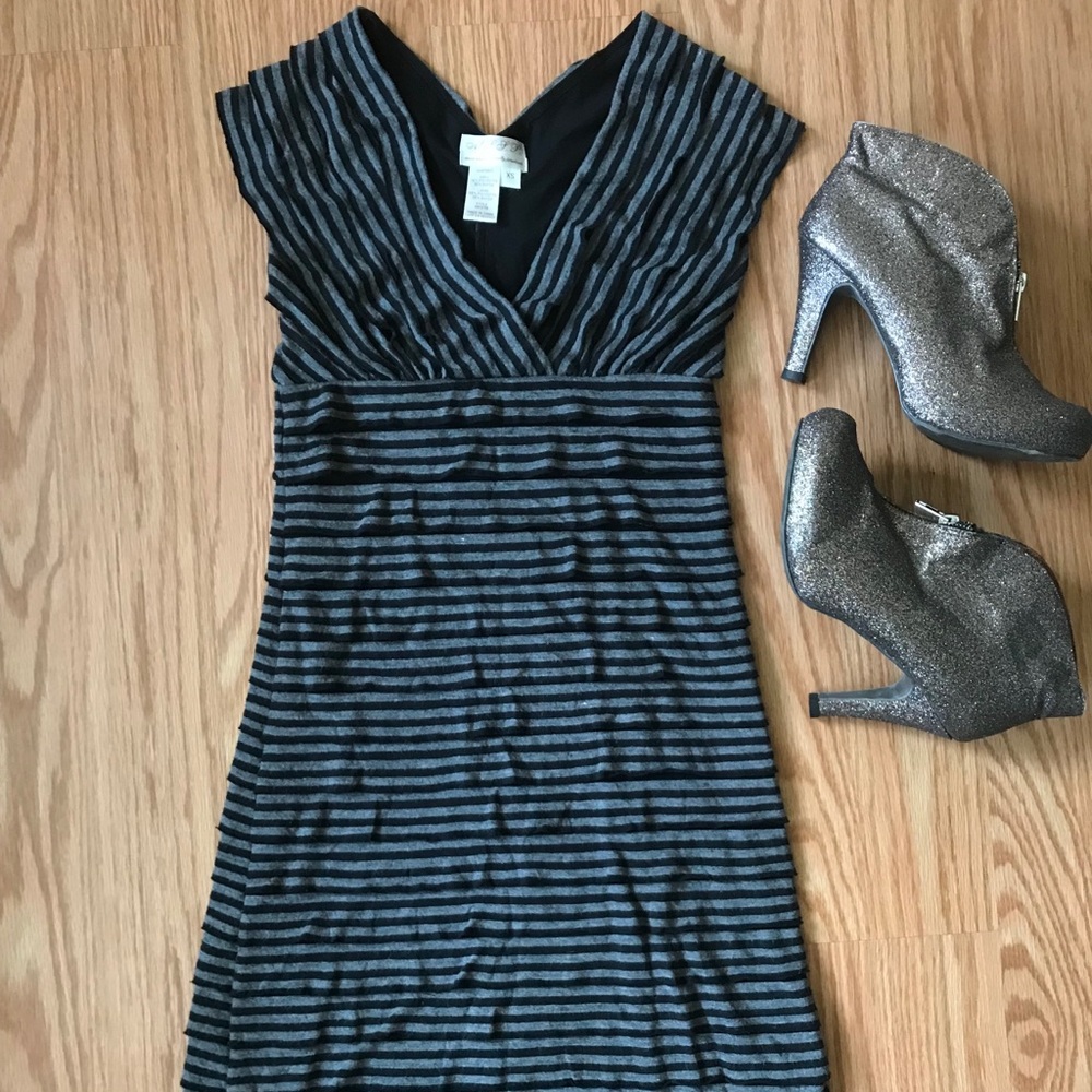 Max Studio Striped Layer Dress XS 4 | layered gray